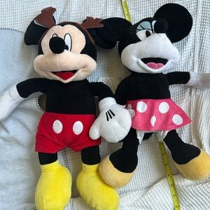 Mimi and Mikey (stuffed animal)